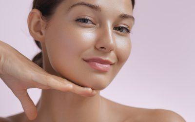 Maximiza Tu Belleza: La Sinergia entre Faciales Personalizados, Neurotoxina y Cuidado Diario
